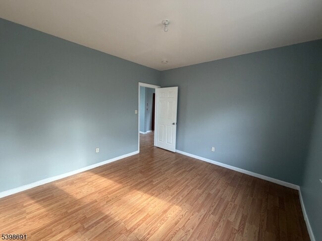 Building Photo - 178 Osborne Terrace