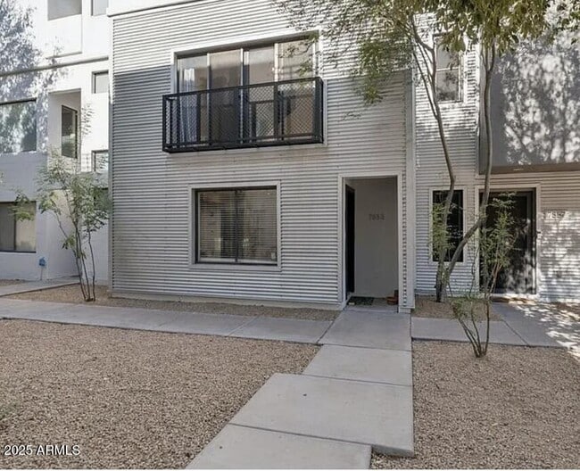 Building Photo - 7853 N 21st Ave