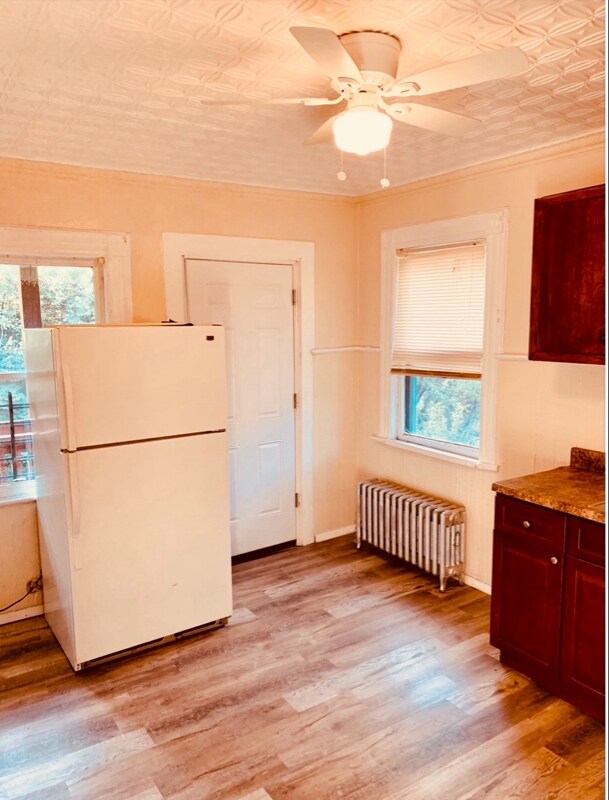 Foto del edificio - 144 Lawrence St