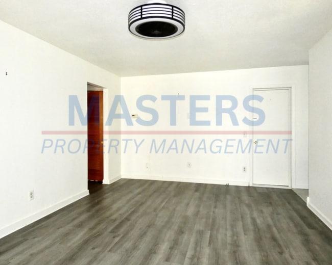 Building Photo - 214 N 2nd St