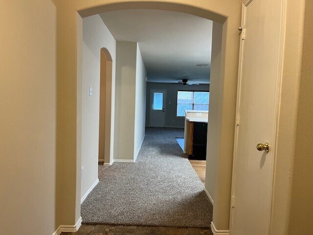 Foto del edificio - 8227 Wainwright Way
