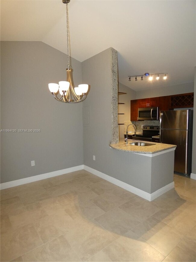 Building Photo - 2851 N Oakland Forest Dr