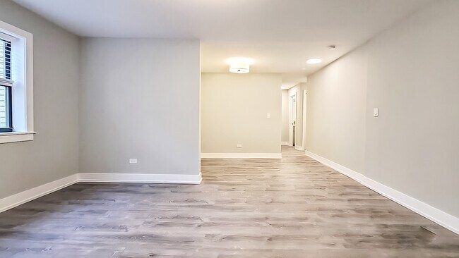 Foto del edificio - 454 W Barry Ave