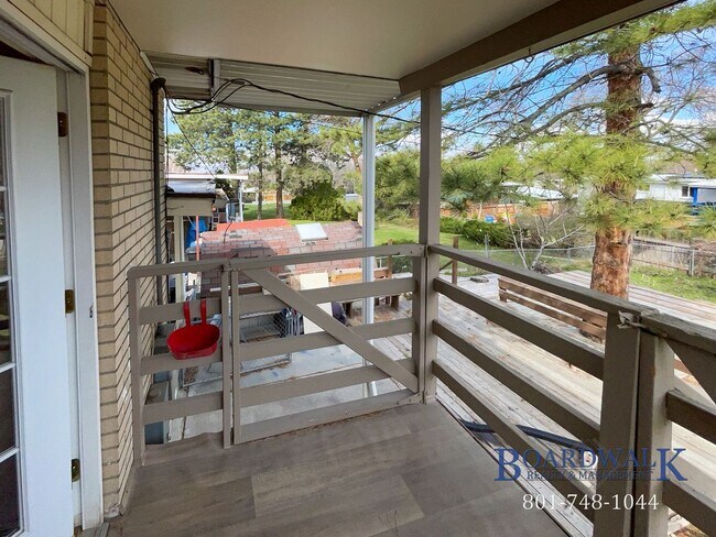 Foto del edificio - 2827 E Bridgewater Dr