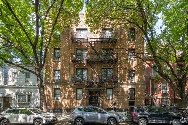 Building Photo - 93-95 India St