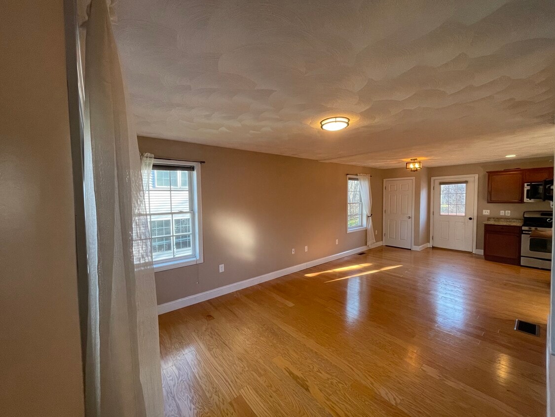 9 Eudora St Unit 9, Haverhill, MA 01832 Condo for Rent in Haverhill