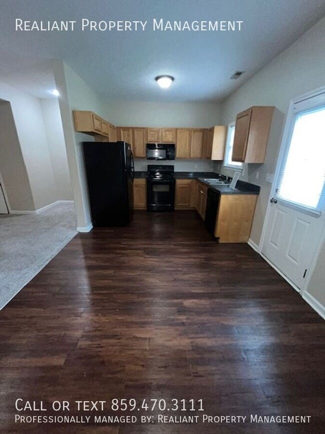 Building Photo - 229 Ridgewood Dr