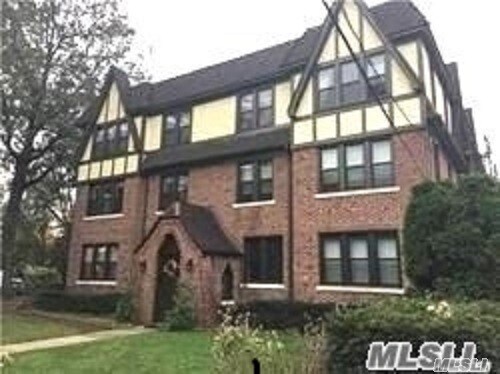 Primary Photo - 24 Vanderbilt Ave