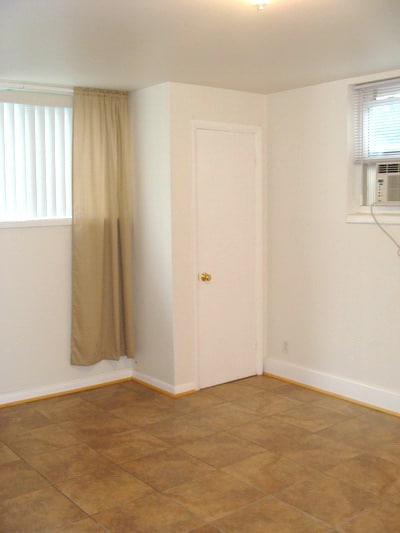 Building Photo - 4947 Charlemar Dr