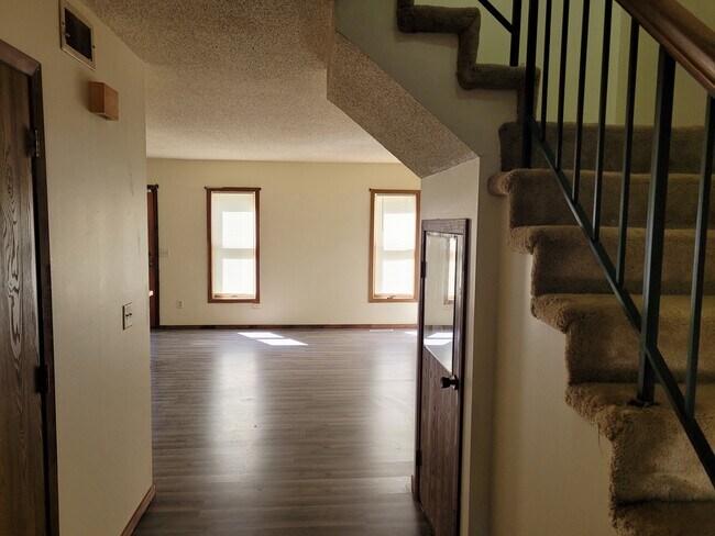 Just inside - 14197 Bedford Dr
