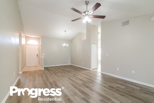 Building Photo - 4705 Bloom Dr