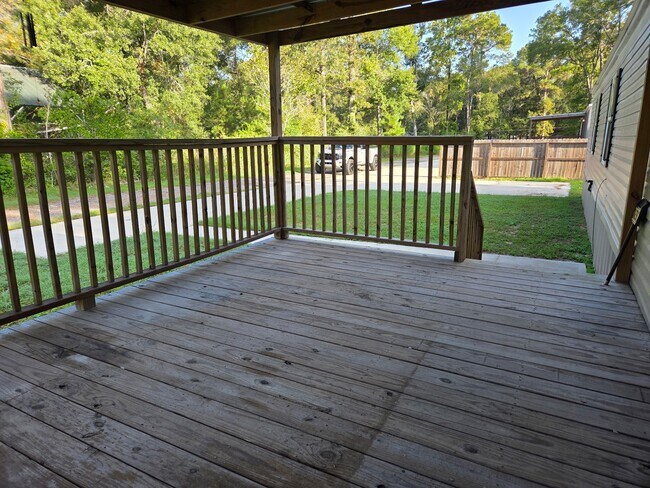 Building Photo - 24330 Creekwood Dr