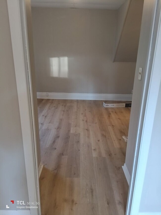 Foto del edificio - 1307 Forest Ave