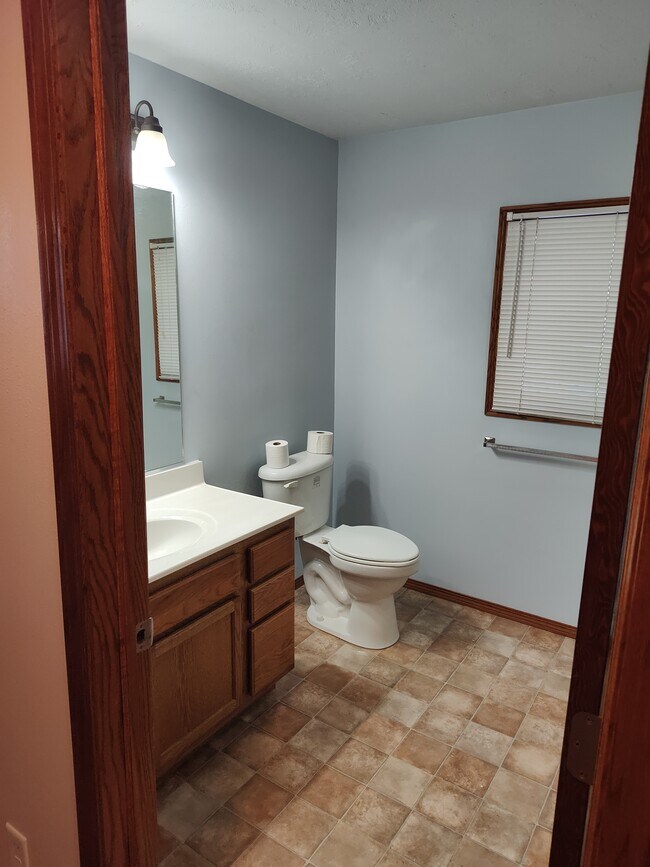 Foto del edificio - 5710 S Shore Dr