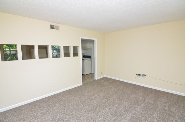 Photo - 708 Heidi Ct Apartment