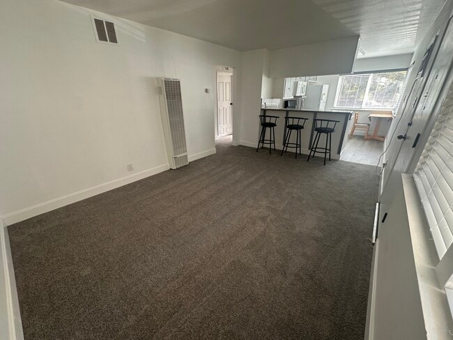 Building Photo - 995 Paulson Ct