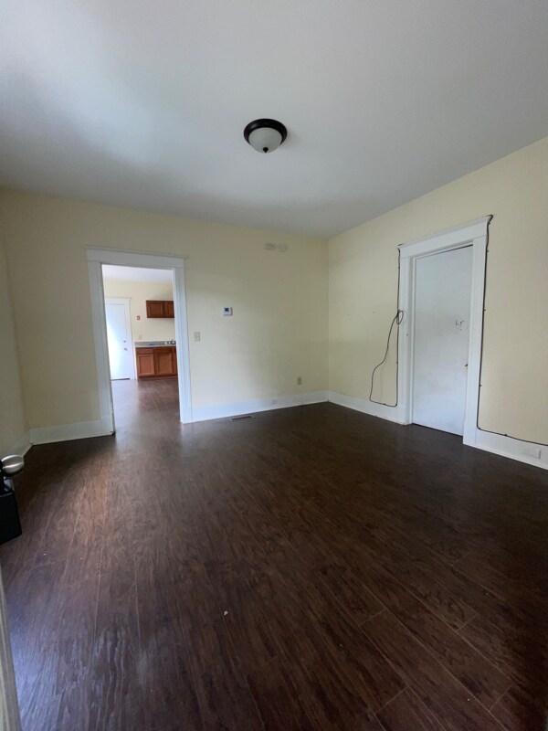 Building Photo - 23 Van Derveer St