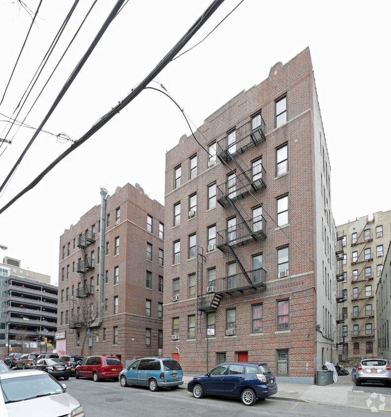Building Photo - 3505 Wayne Ave
