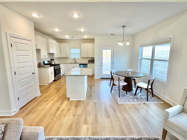 Building Photo - Now Leasing a Brand New 4-bedroom 2.5 bath + an office home in Olive Branch- Five Minutes from Me...