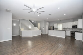 Building Photo - 1016 Studer St