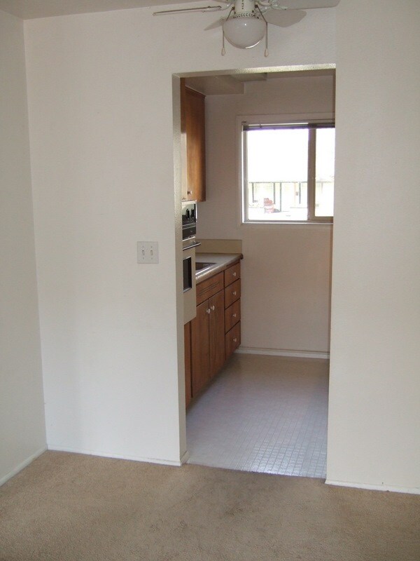 Building Photo - 1505 Orchard St