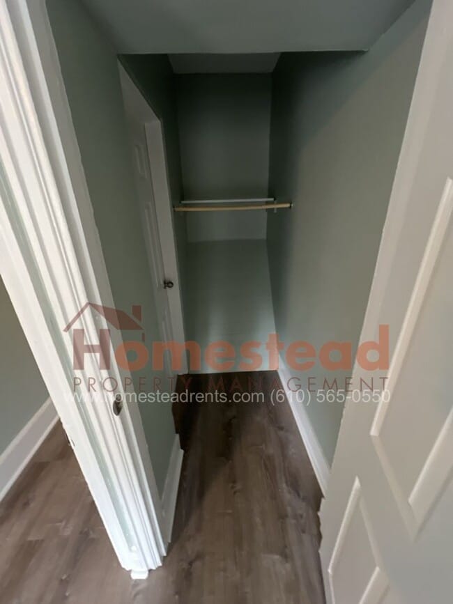 Building Photo - 3 Bedroom House in Trainer!