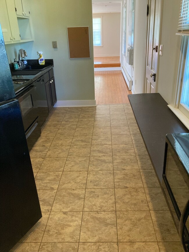 Building Photo - 12775 Main St