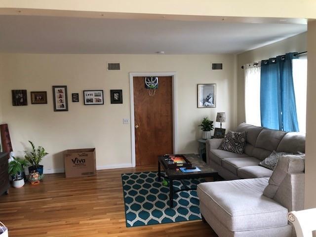 Foto del edificio - 85-83 Bluff Ave