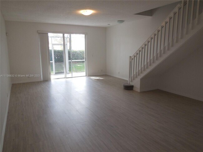 Foto del edificio - 2066  Madeira Dr  2066 Weston Fl 33327