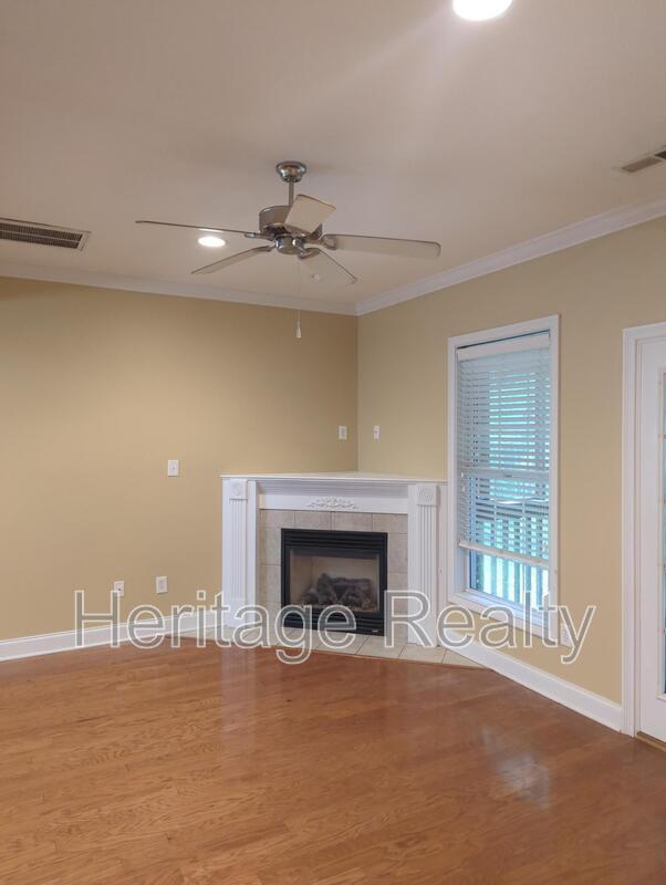 Building Photo - 655 Yorkland Way
