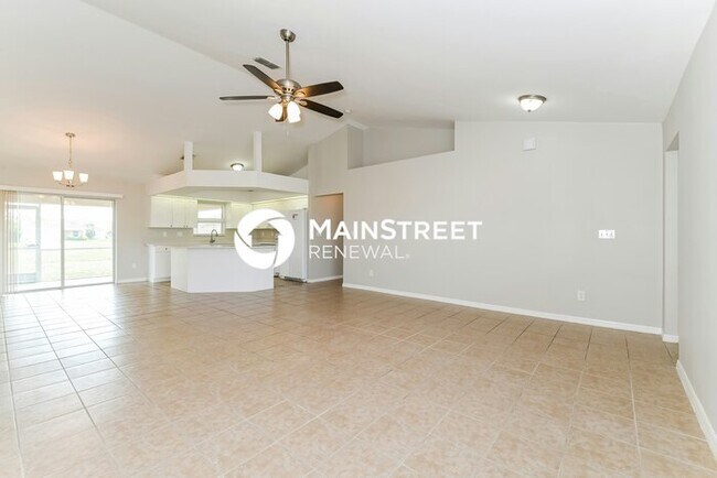 Foto del edificio - 3 Bedroom Pet-Friendly Home in Cape Coral,...