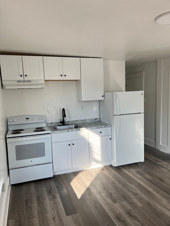 Foto del edificio - 831 W King St