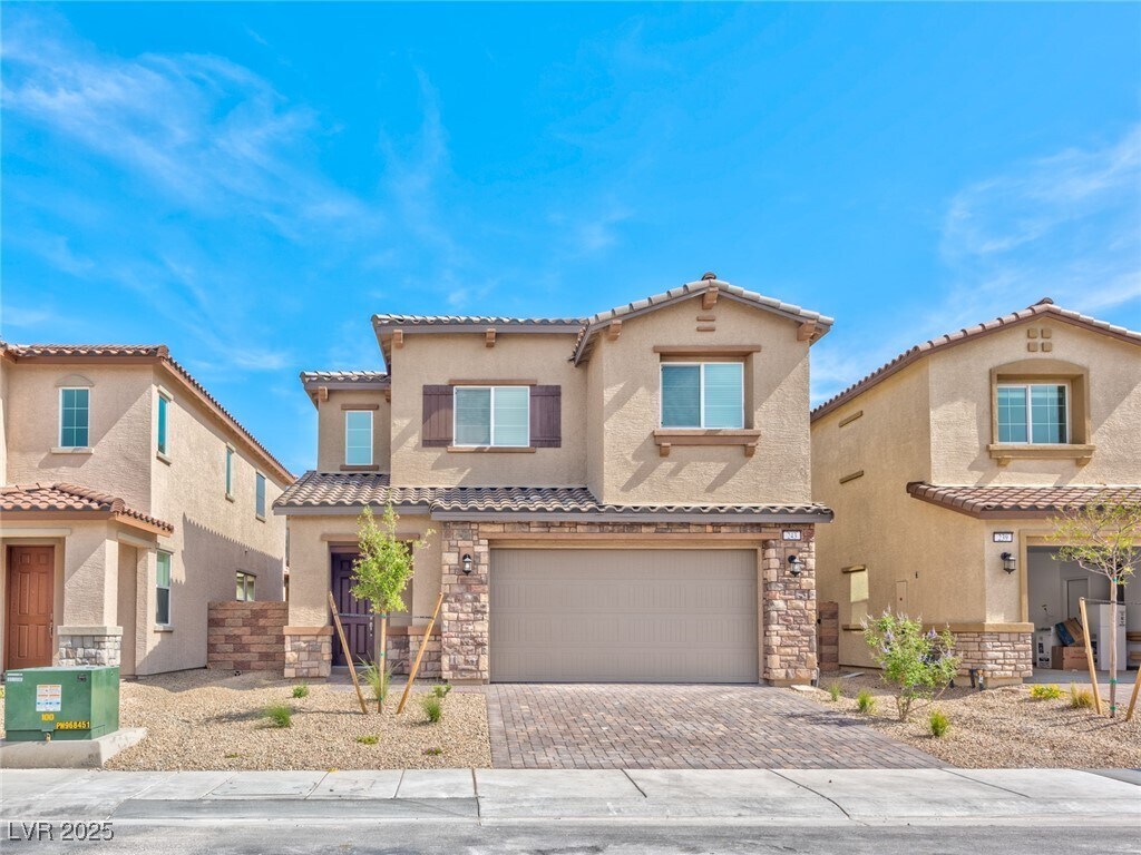 Foto principal - 243 Polaris Ridge Ave