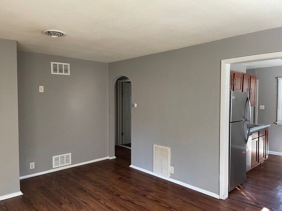 Foto del edificio - 908 Gregory Dr