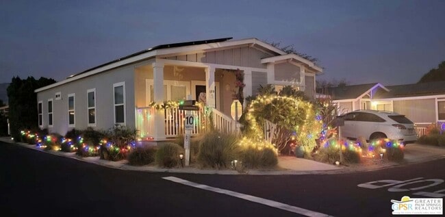 Foto del edificio - 15300 Palm Dr