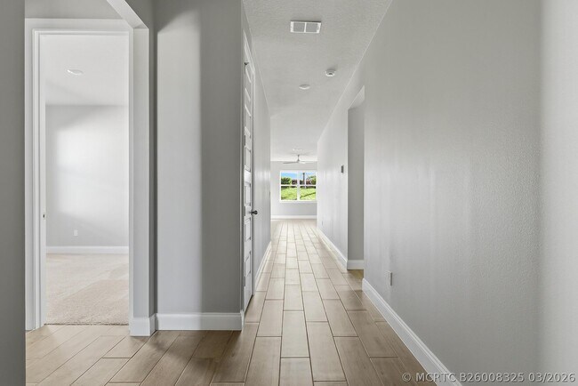 Foto del edificio - 8558 Dahlia Cir