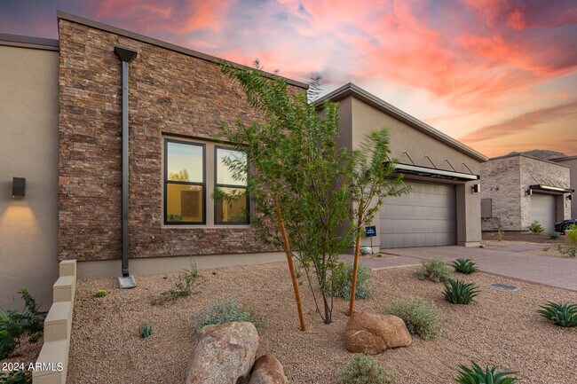 Building Photo - 12411 E Troon Vis Dr