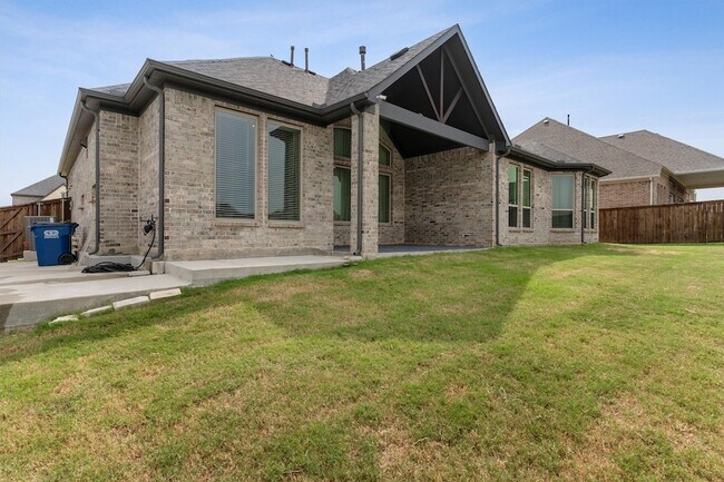 Building Photo - 1266 Huffines Blvd
