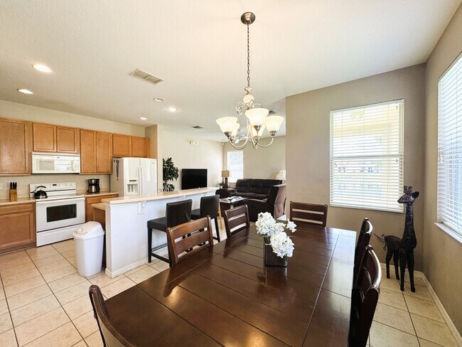 Building Photo - 3078 Seaview Castle Dr