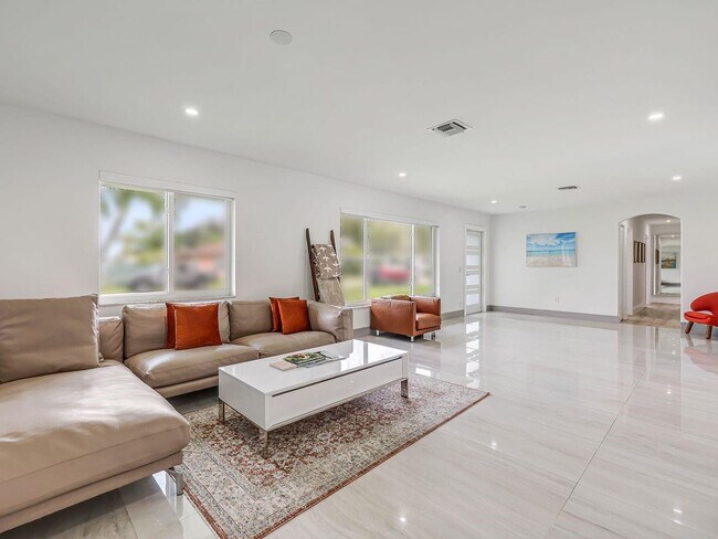 Foto del edificio - 16010 NW 37th Ct