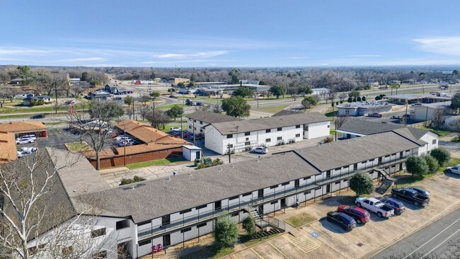 Building Photo - The Circle at Denison