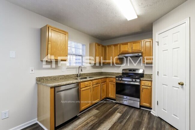 Building Photo - Welcome Home! Get 1 month FREE RENT when y...