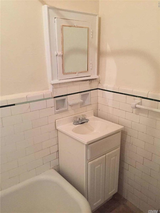 Building Photo - 247,39 90th Ave