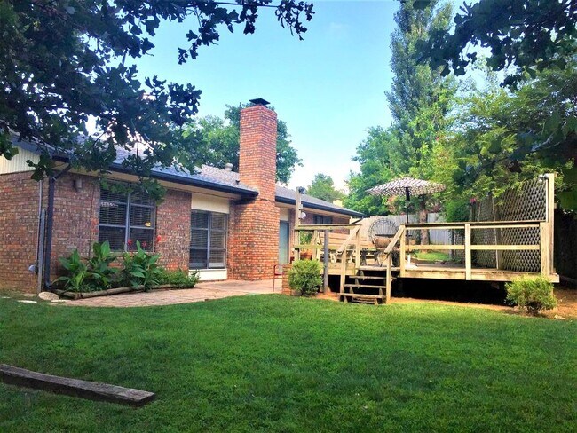 Building Photo - Spacious Home in Timber Ridge!