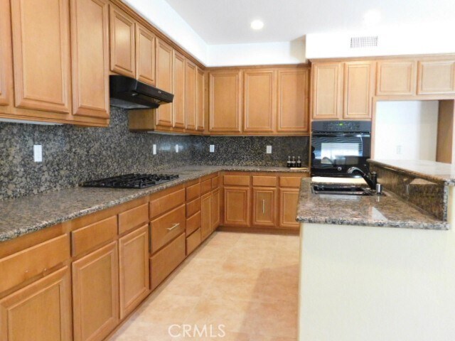 Foto del edificio - 27829 Lake Ridge Dr