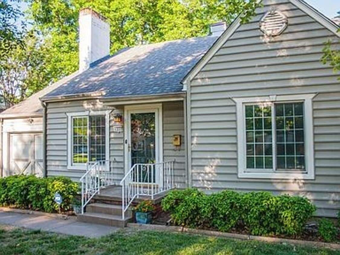 Primary Photo - 2 Bed 1 Bath Tulsa Home Available in Fair ...