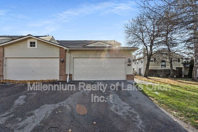Building Photo - 5611 Drake Hollow Dr