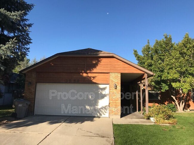 Building Photo - 3859 N Lena Ave