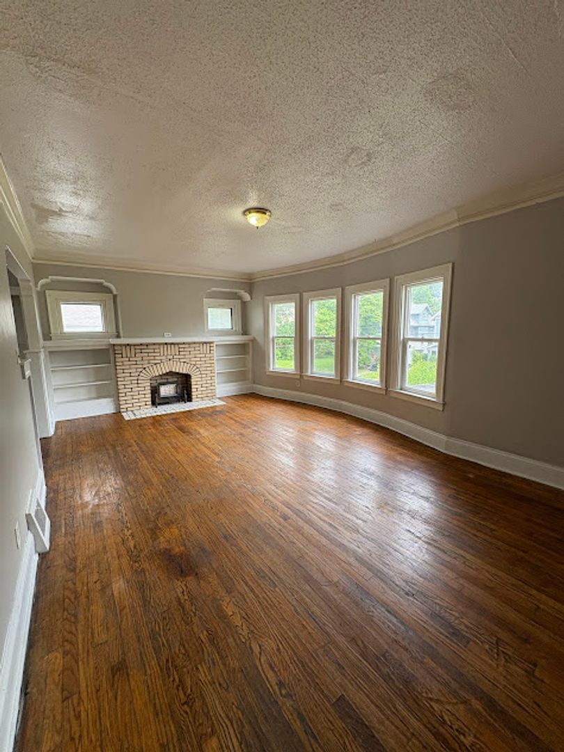 382 Madison Ave Akron, OH 44320 – photo 5