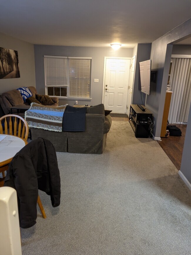 Foto del edificio - 243 Brookfield Dr